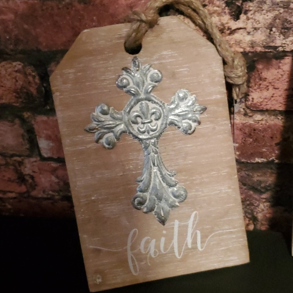 Wood Tag Shape Cross Sign Set - Picture 2 of 4